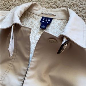 Gap trench coat